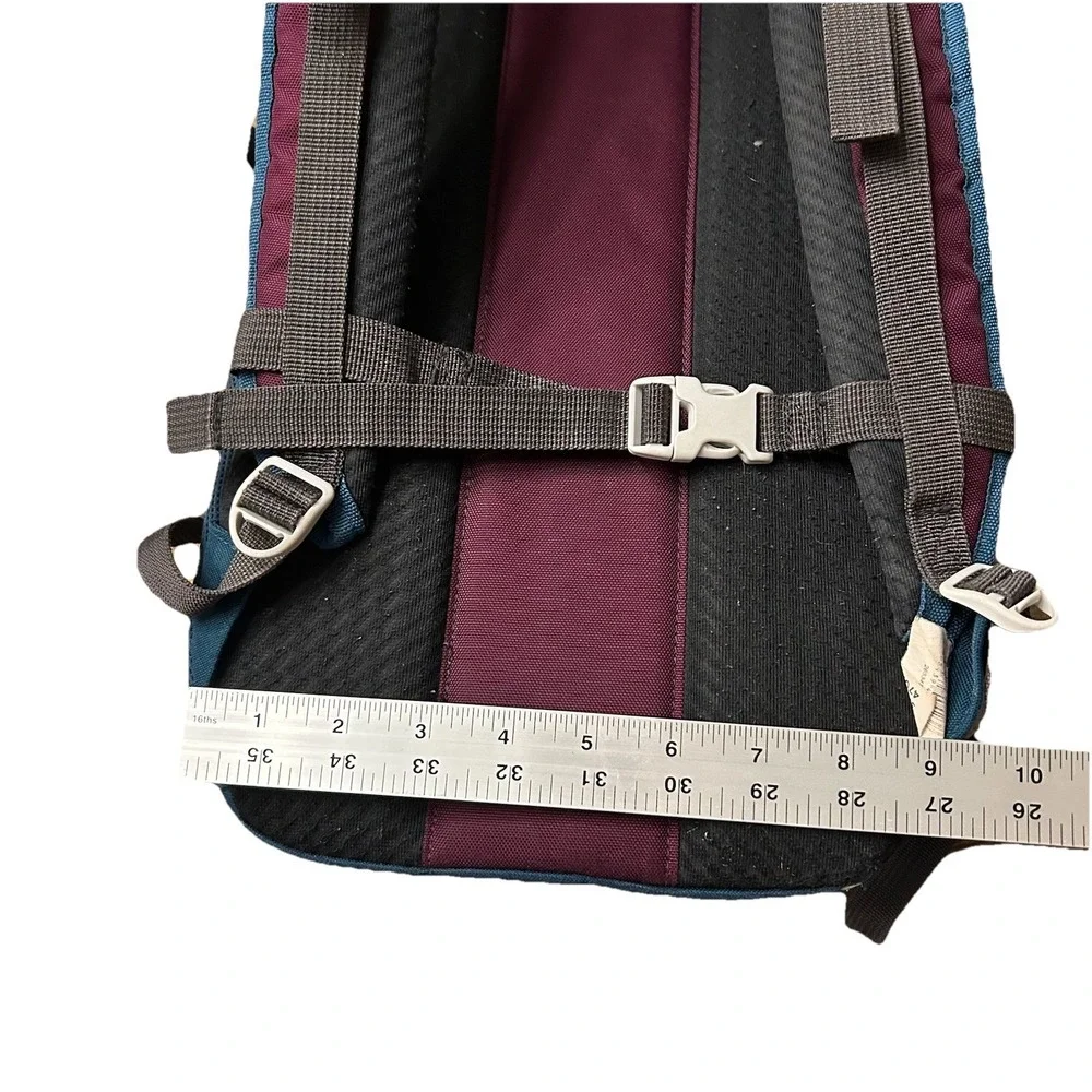 Decathlon Quechua NH100, Adult 20 L Hiking‎ Backpack, Unisex, Dark Purple Blue